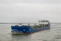 Oil/Chemical tanker à venda