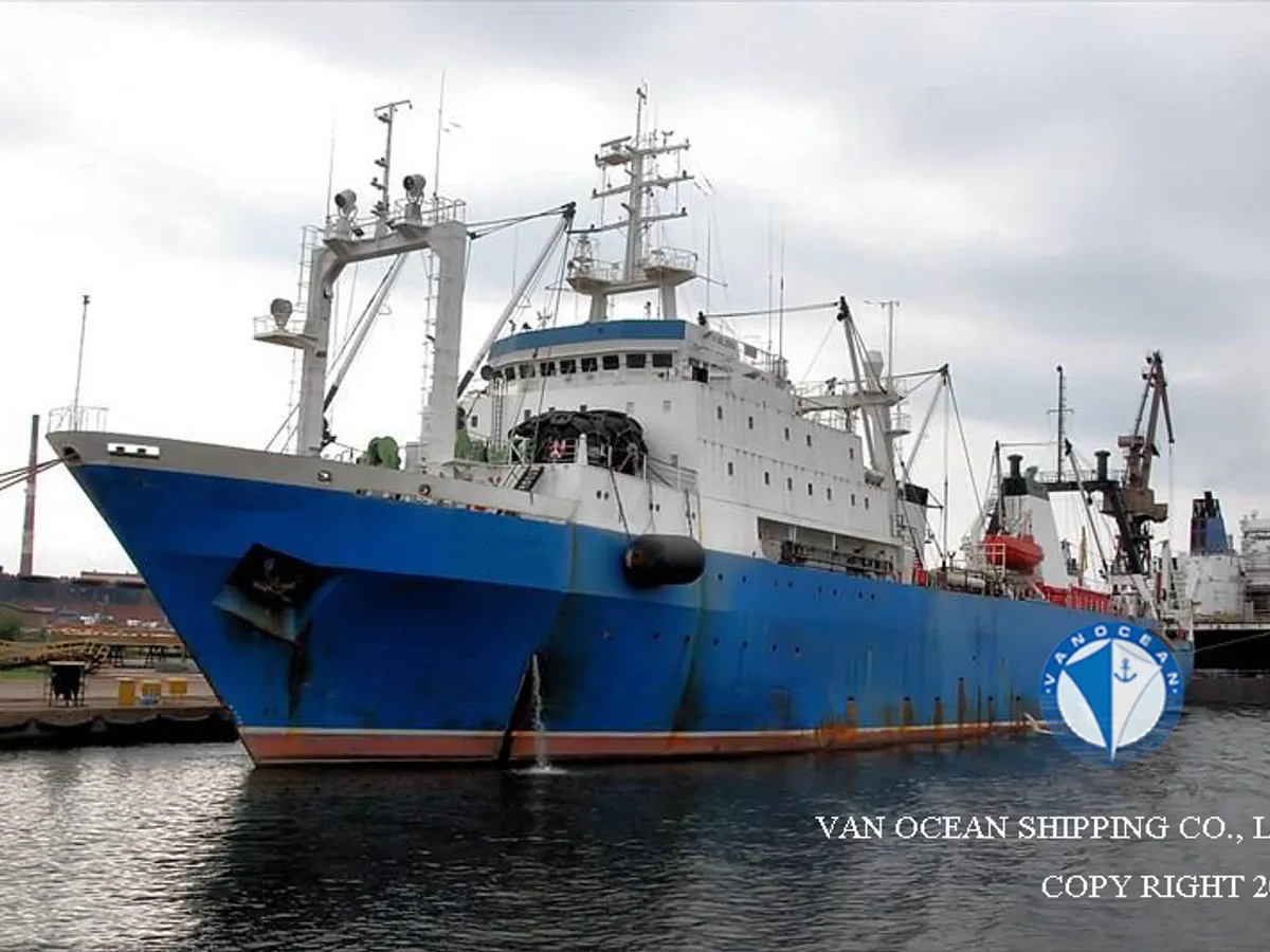 Navio de pesca de arrasto à venda