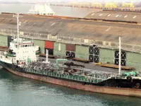 Navio-tanque de óleo/produtos químicos à venda