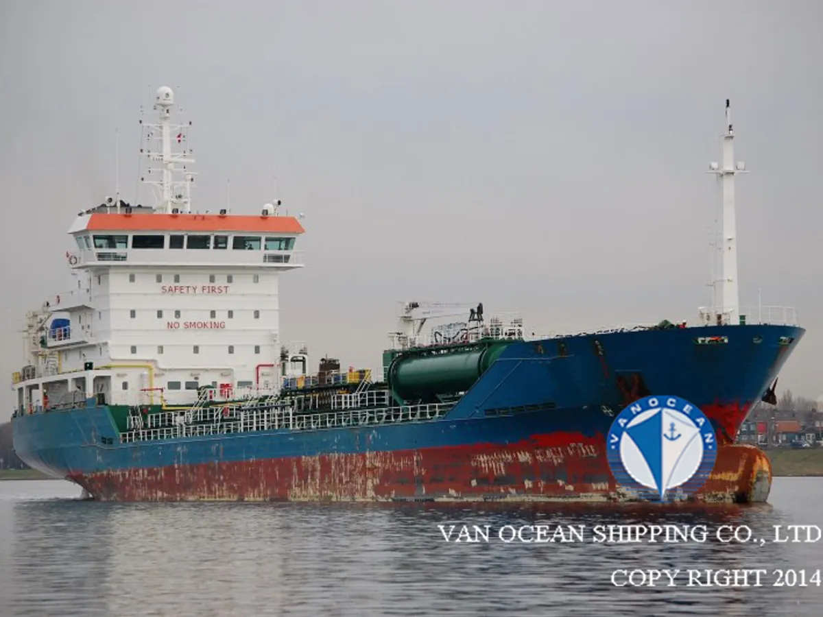 Navio-tanque de óleo/produtos químicos à venda