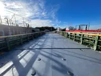 Barco de tripulação à venda