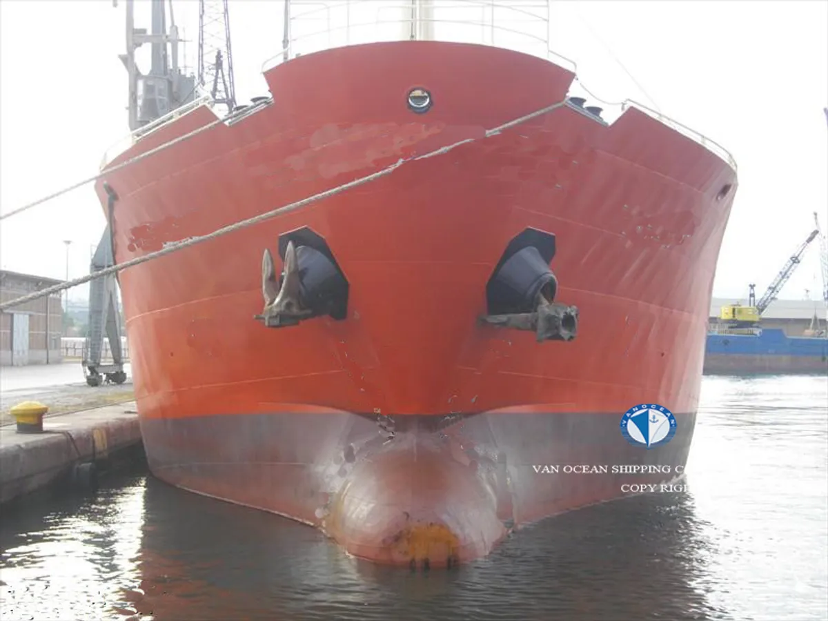 Navio-tanque de óleo/produtos químicos à venda