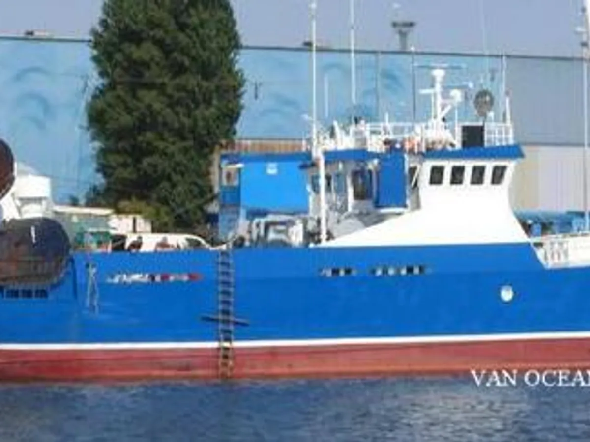 Navio de pesca de arrasto à venda