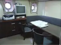 Navio de abastecimento à venda