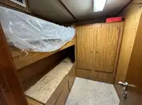 Barco de tripulação à venda