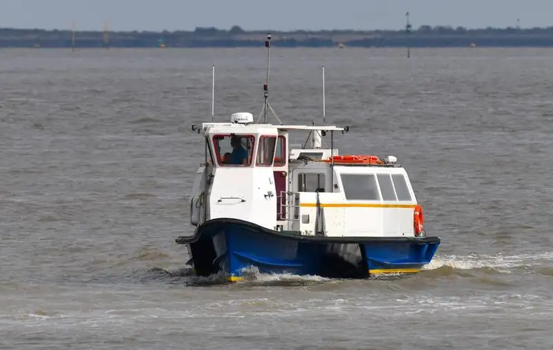 Navio de passageiros à venda