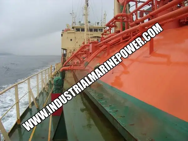 Navio transportador de GNL à venda