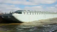 Barcaça à venda