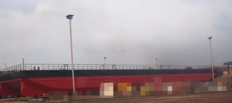 Barcaça à venda