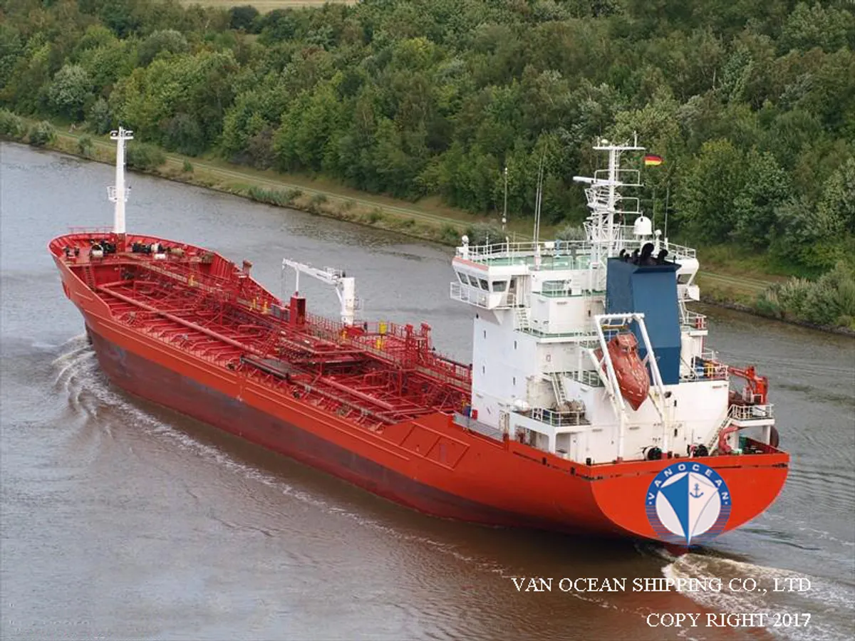 Navio-tanque de óleo/produtos químicos à venda