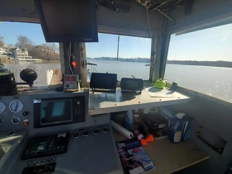 Balsa de desembarque, tanque à venda