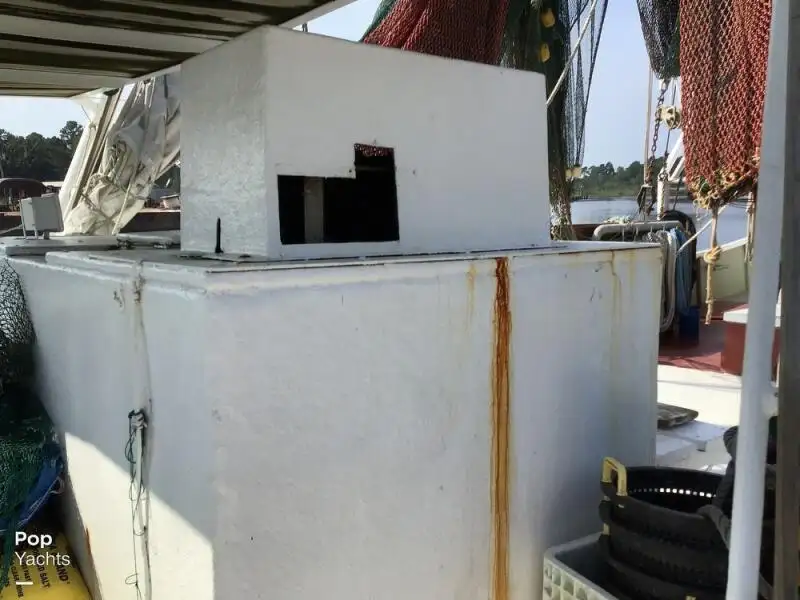Navio de pesca de arrasto à venda