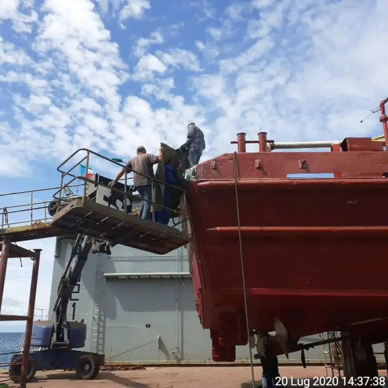 Barco de tripulação à venda