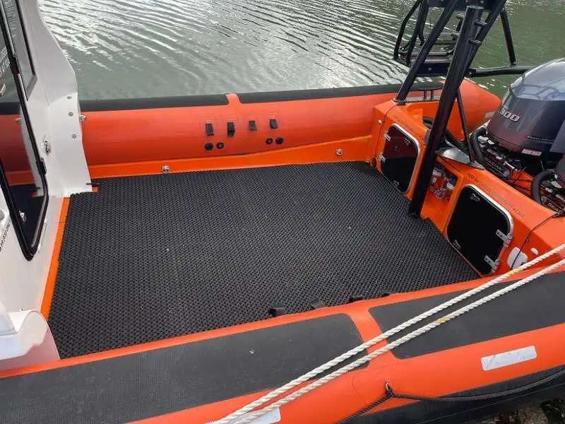 Bote inflável rígido à venda
