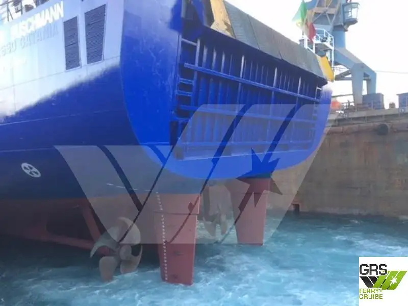 Navio Ro-Ro à venda