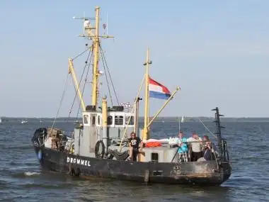 Barcaça à venda