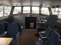 Barco de tripulação à venda