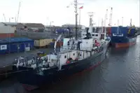 Navio de pesquisa à venda