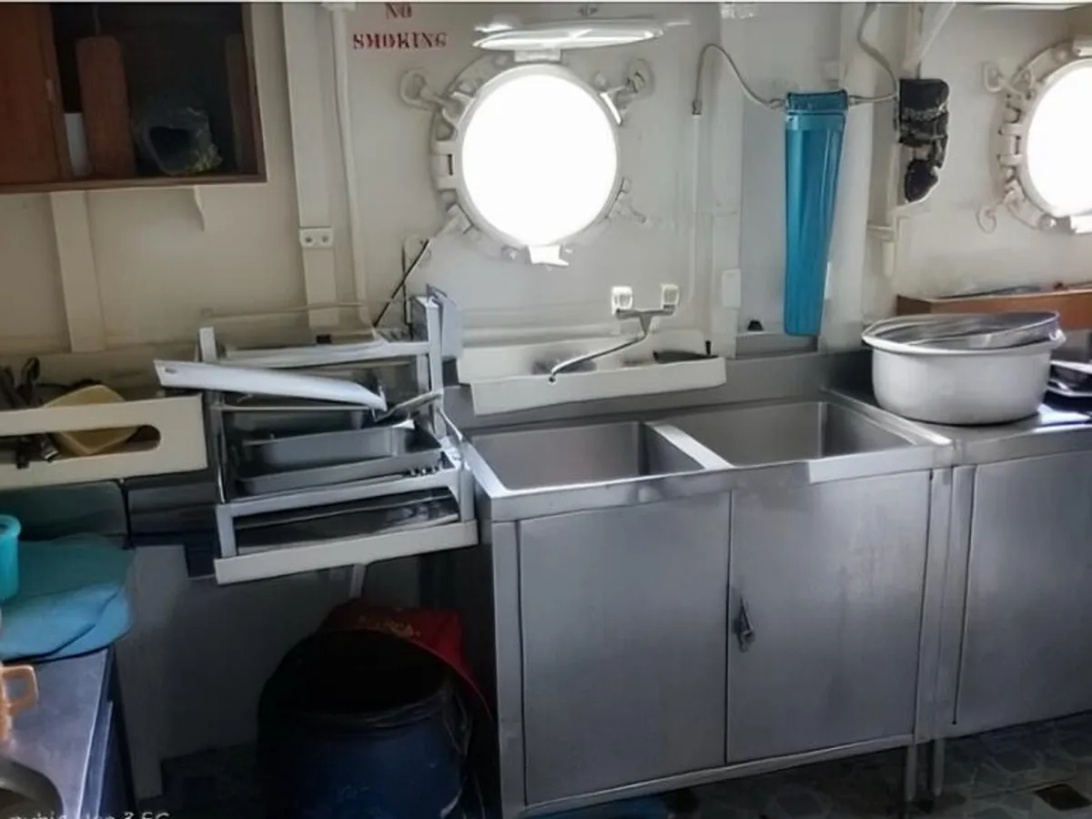 Navio de Suprimento Rápido (FSV) à venda
