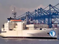 Navio frigorífico à venda