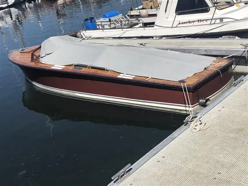 Navio de cruzeiro à venda