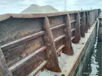 Barcaça à venda