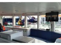 Barco de tripulação à venda
