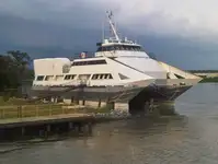 Barco de tripulação à venda