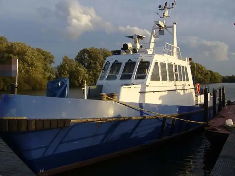 Navio de patrulha à venda