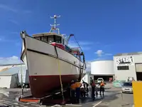 Navio de pesca de arrasto à venda