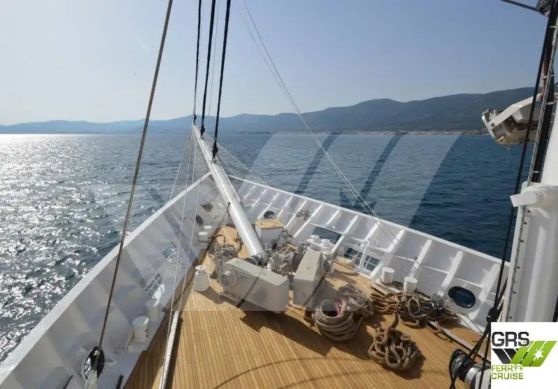 Navio de cruzeiro à venda