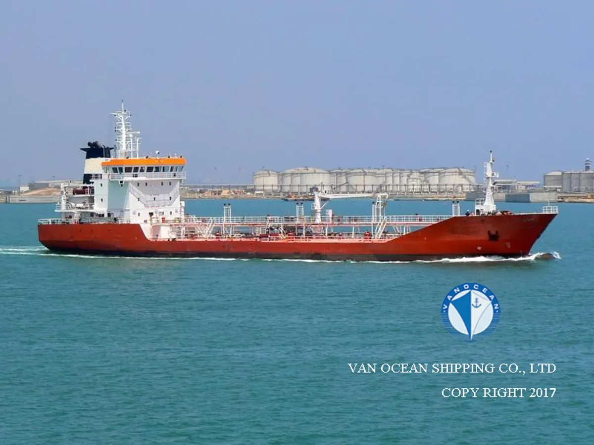 Navio-tanque de óleo/produtos químicos à venda