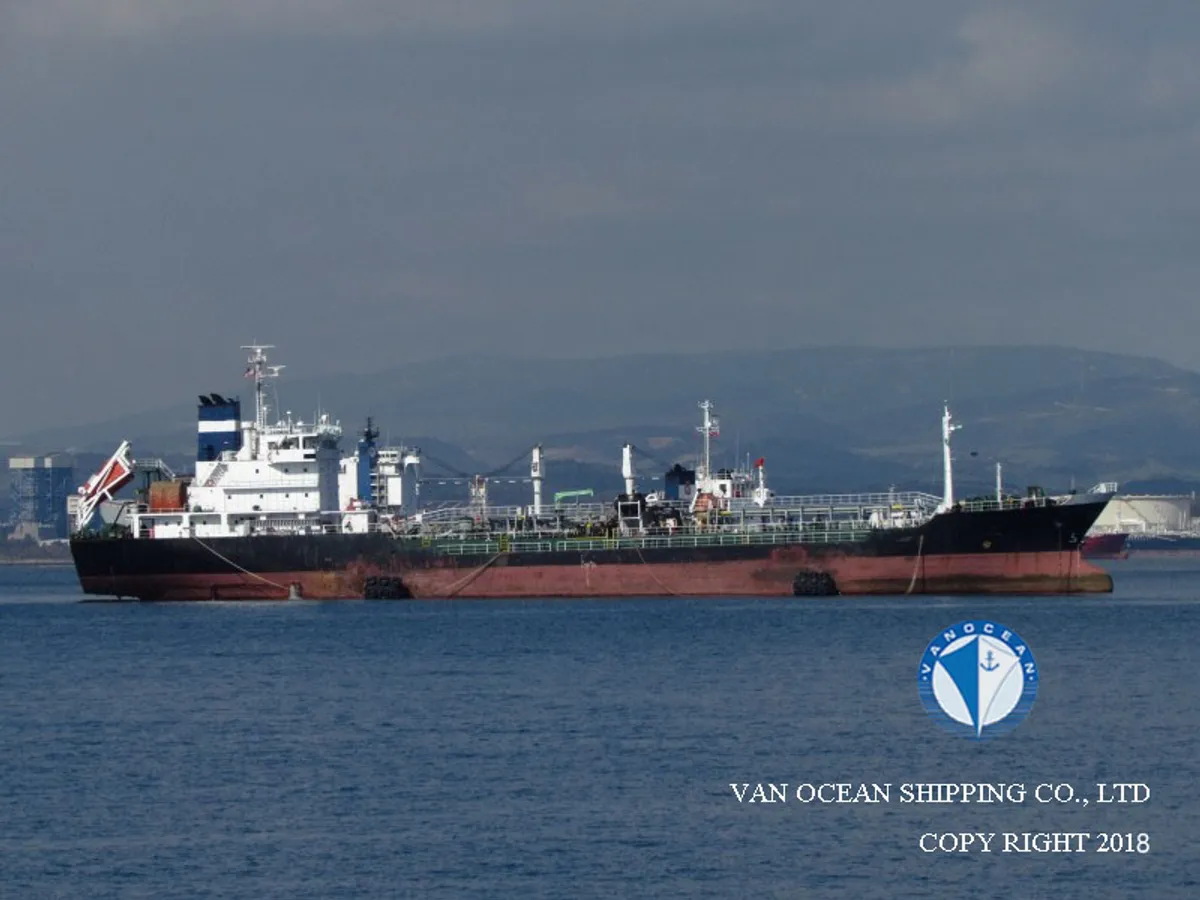 Navio-tanque de óleo/produtos químicos à venda