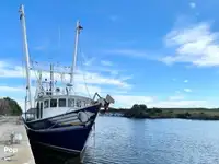 Navio de pesca de arrasto à venda