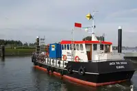 Barcaça à venda