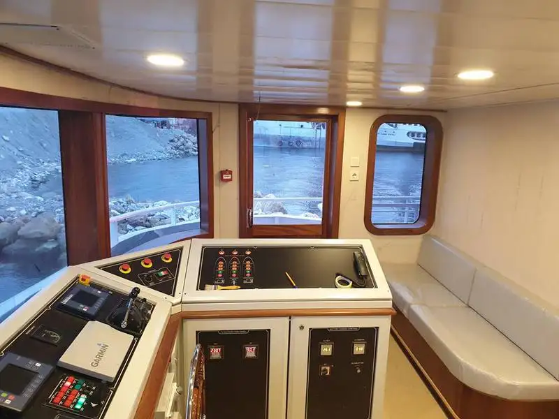 Navio de passageiros à venda