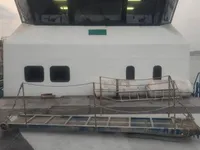 Barco de tripulação à venda