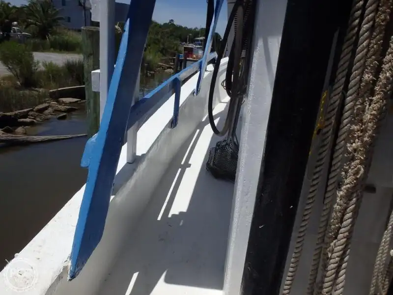 Navio de pesca de arrasto à venda