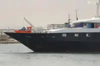 Navio de passageiros à venda