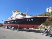 Navio de patrulha à venda