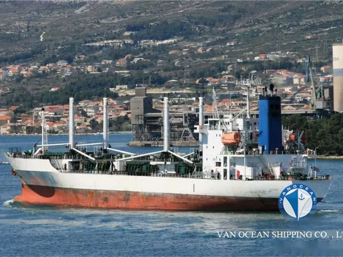 Navio frigorífico à venda