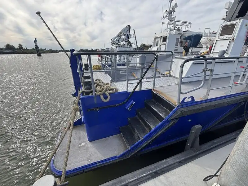 Navio de patrulha à venda