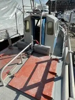 Navio transportador de GNL à venda