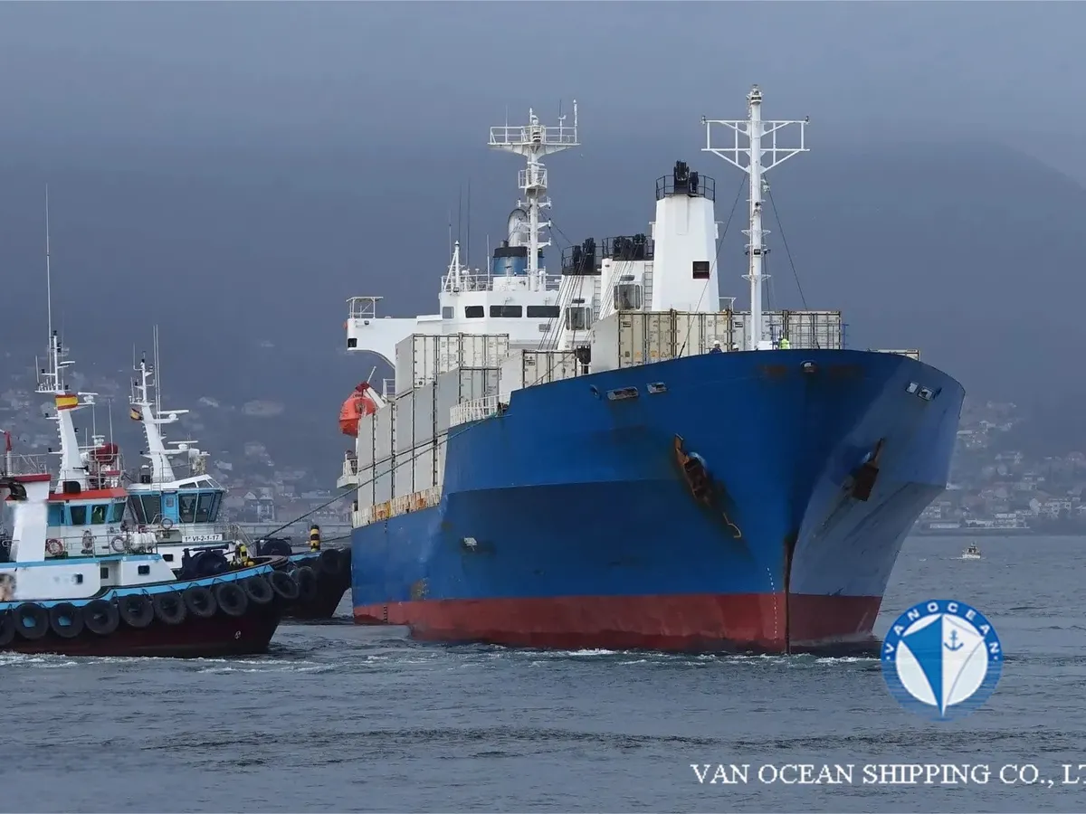 Navio frigorífico à venda