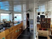 Navio de abastecimento à venda