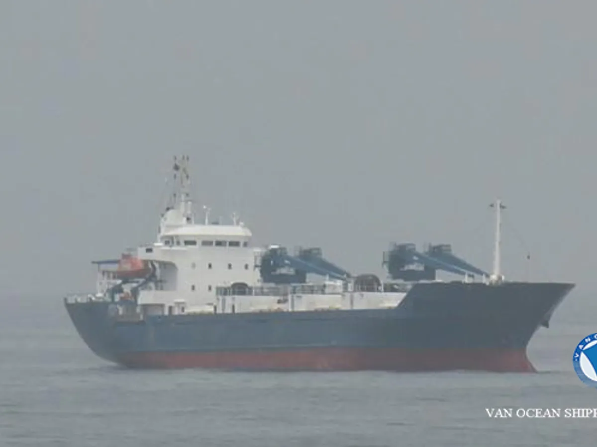 Navio frigorífico à venda