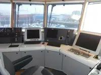 Navio porta-contêineres à venda