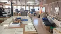 Navio de abastecimento à venda