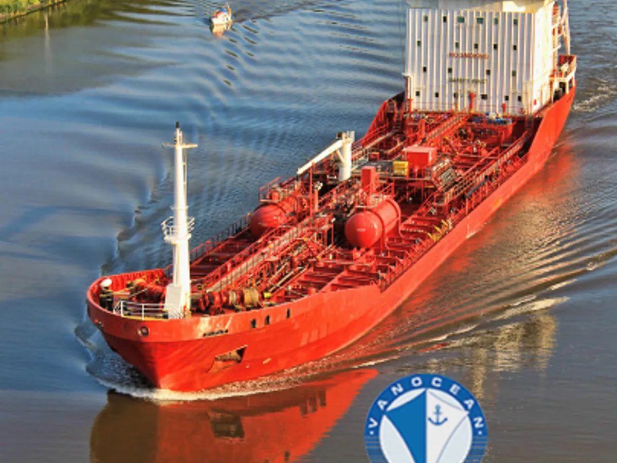 Navio-tanque de óleo/produtos químicos à venda