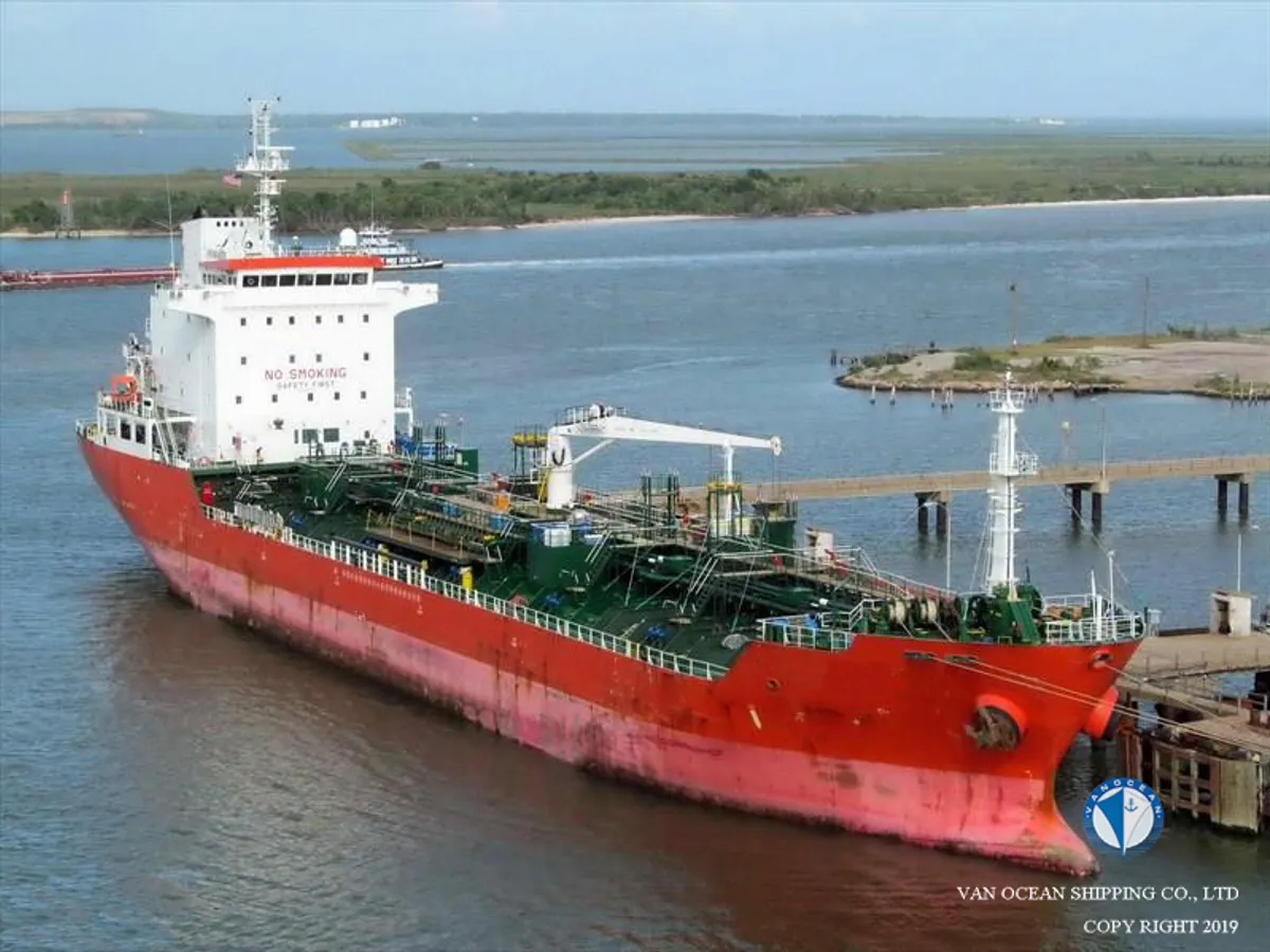 Navio-tanque de óleo/produtos químicos à venda